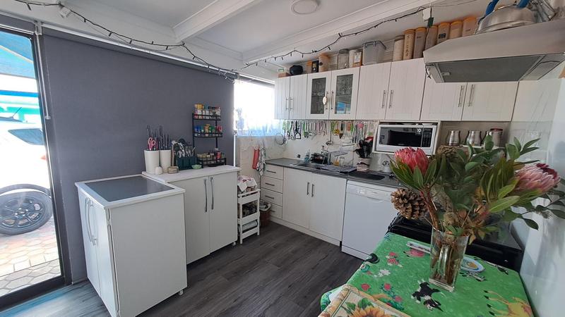 1 Bedroom Property for Sale in Stilbaai East Western Cape